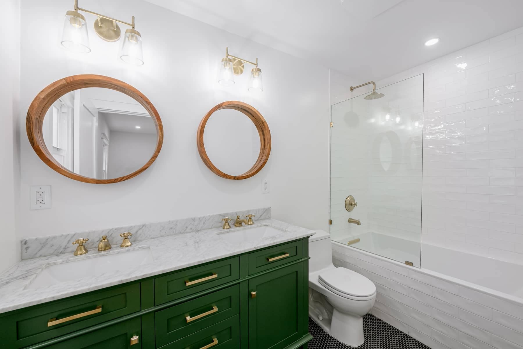 Building Photo - 1425 Cabrillo Ave