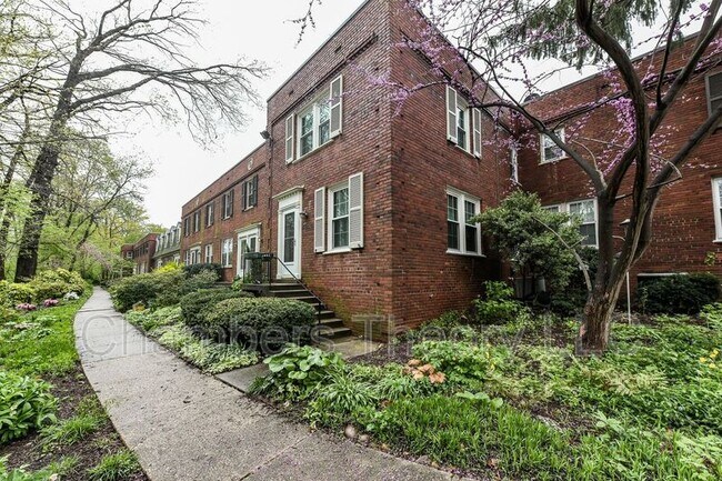 Building Photo - 1501 S Edgewood St