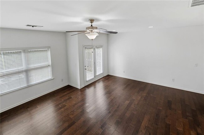Building Photo - 4987 Longview Walk