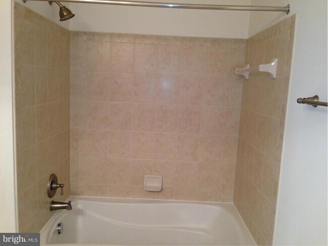 Building Photo - 621 Cobblestone Blvd