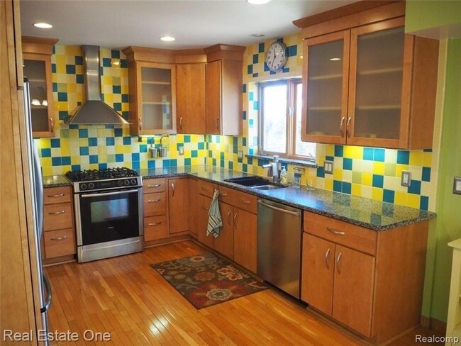 Building Photo - 5837 Folkstone Dr