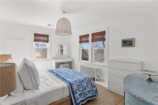 Building Photo - 193 Coggeshall Ave