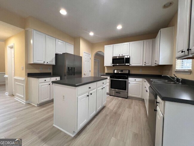 Building Photo - 4127 Medlock Wood Dr SW