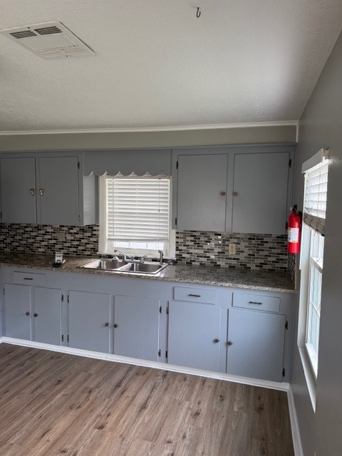 Building Photo - 570 Dewey Rd