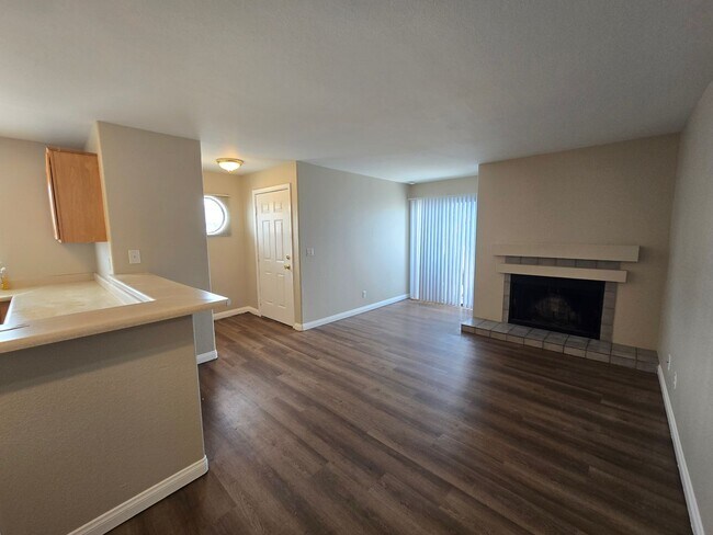 Building Photo - 2987 Juniper Hills Blvd