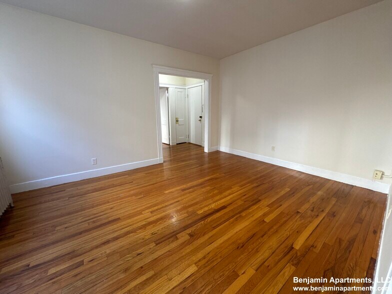 Building Photo - 120 Washington St