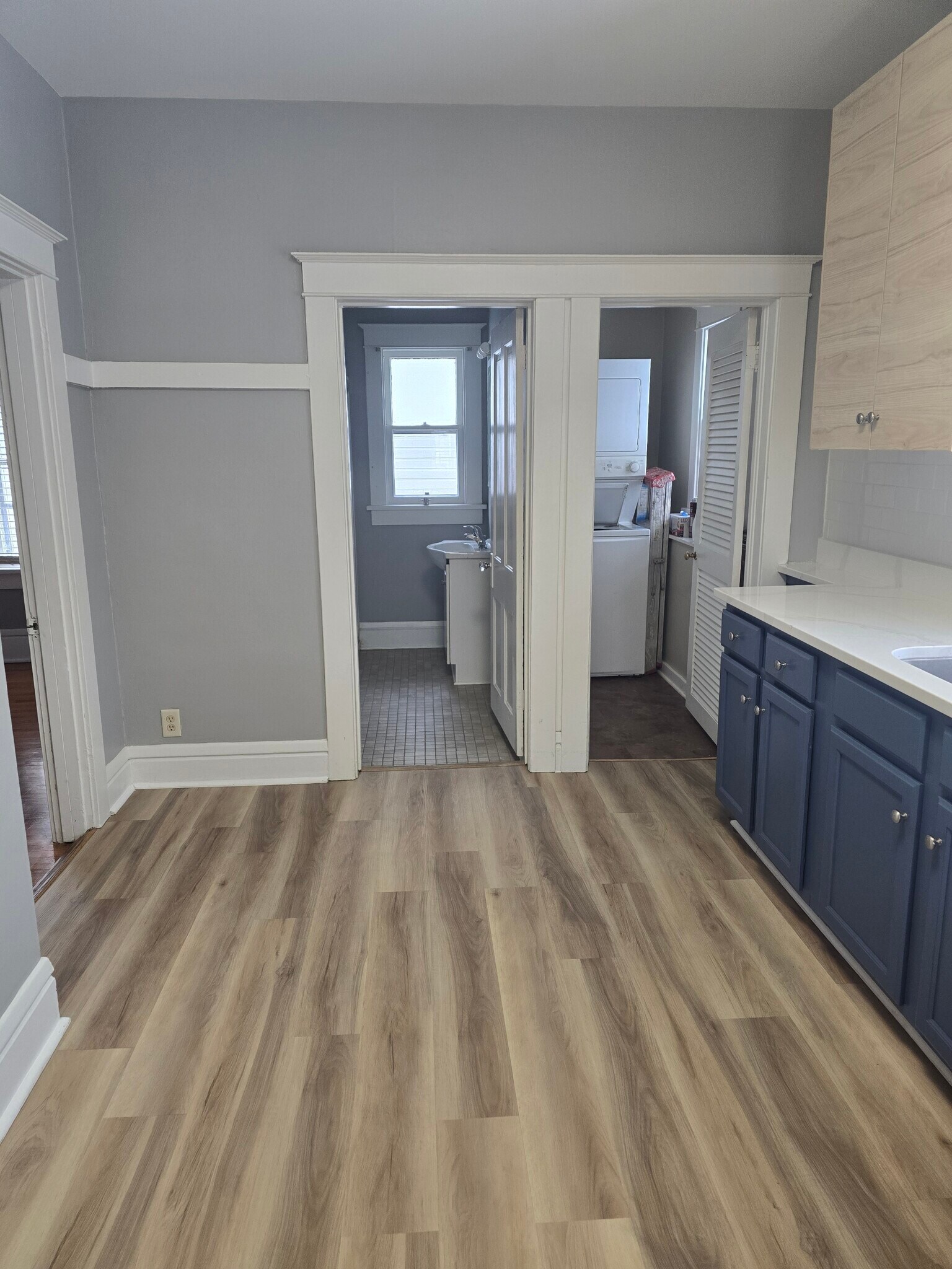 Kitchen - 515 Houston St