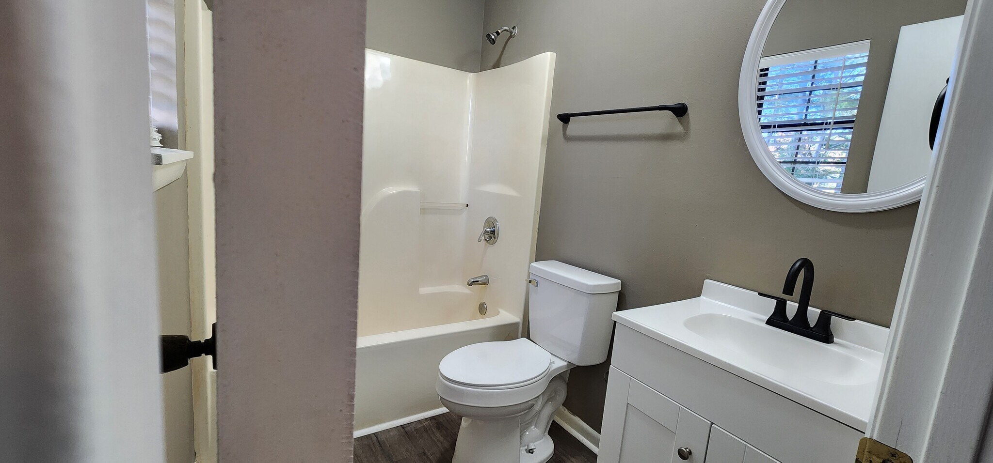 Building Photo - 1535 Warnke Rd NW