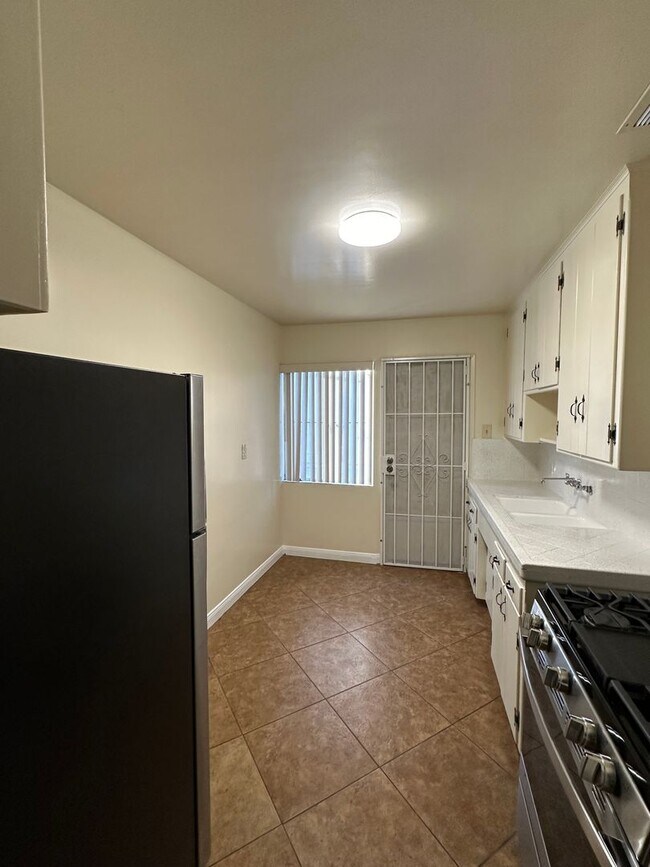 Building Photo - 4225 Kansas St