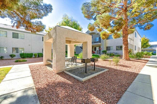 Building Photo - Country Club at The Meadows - 55+ Senior Apartments