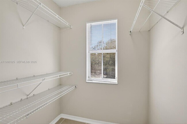 Building Photo - 2496 Centergate Dr