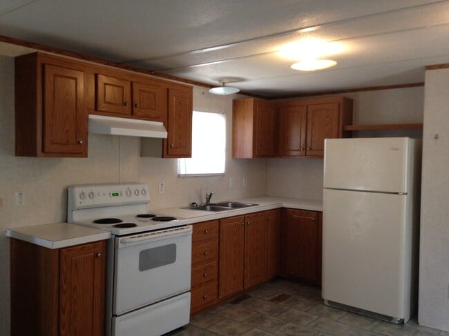 Building Photo - 390 Duck Mountain Ln