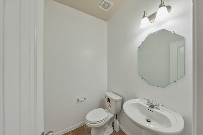 Building Photo - 24213 Nichols Trace Dr