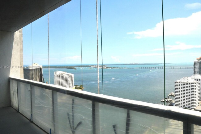 Building Photo - 495 Brickell Ave