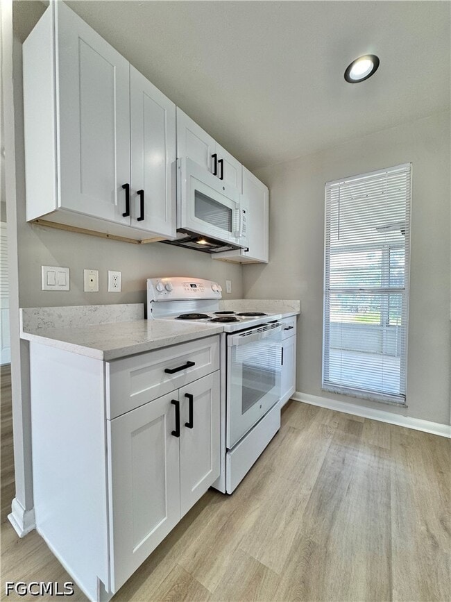 Building Photo - 7346 Captiva Blvd