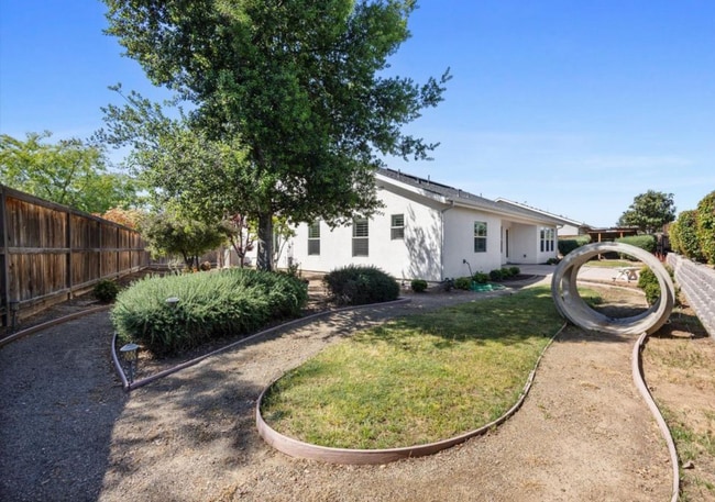 Building Photo - Beautiful 4 Bed 2 Bath Home!!!