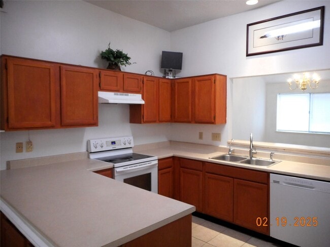 Building Photo - 12821 Hill Branch Dr