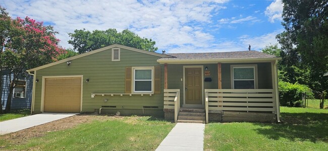 Primary Photo - 4257 Cherokee Trail