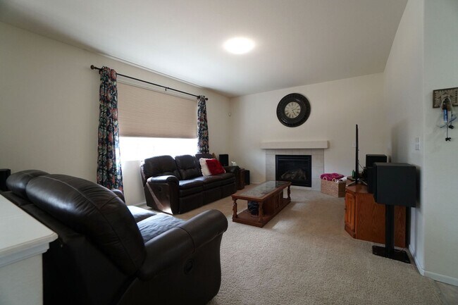 Building Photo - 9690 Beryl Dr