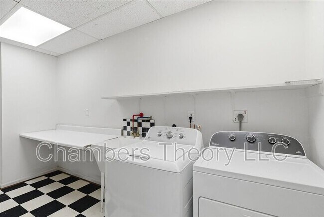 Building Photo - 1436 Ironwood Dr