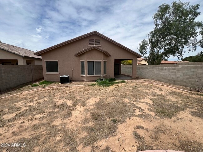 Building Photo - 4233 N 125th Ave