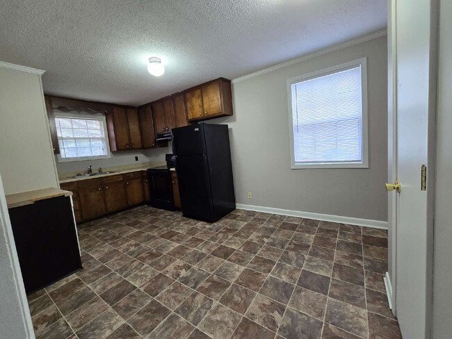 Building Photo - 310 Barkwood Dr