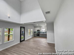 Building Photo - 652 Apollo Dr