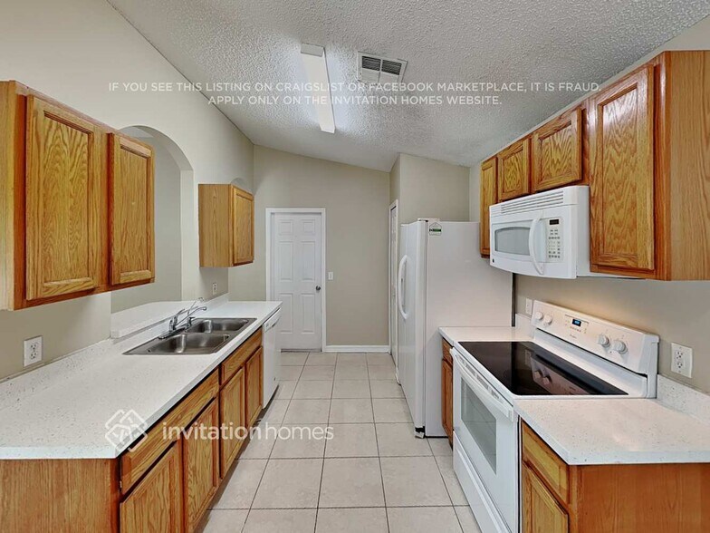 Building Photo - 3229 Noah St