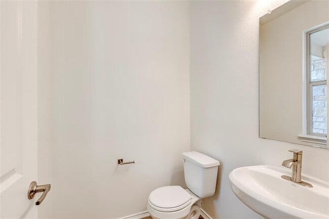 Building Photo - 1717 River Plateau Dr