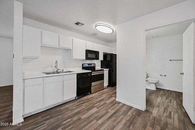 Building Photo - 3065 N 67th Ave