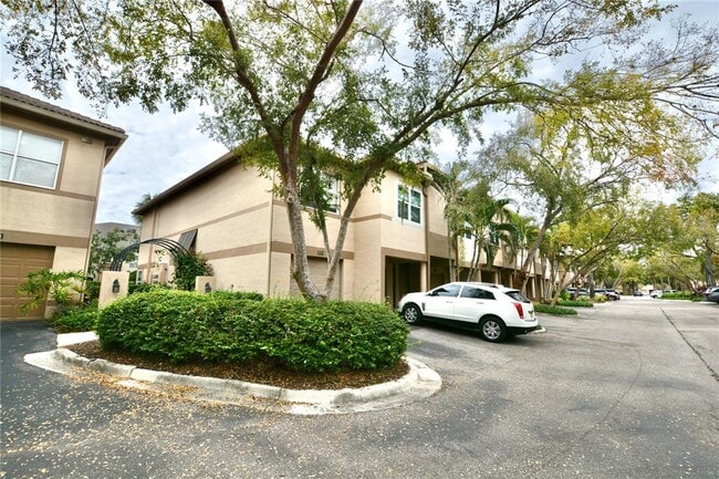 Primary Photo - 895 Normandy Trace Rd