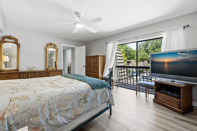 Building Photo - 605 6th Terrace