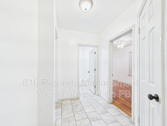 Building Photo - 2710 Park Ave