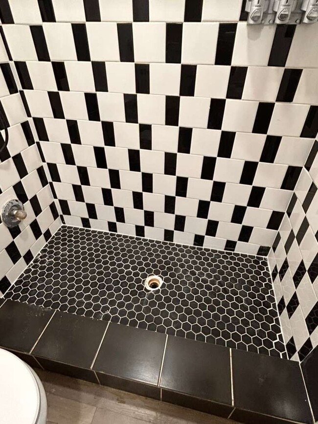 Building Photo - 1845 E Monroe St