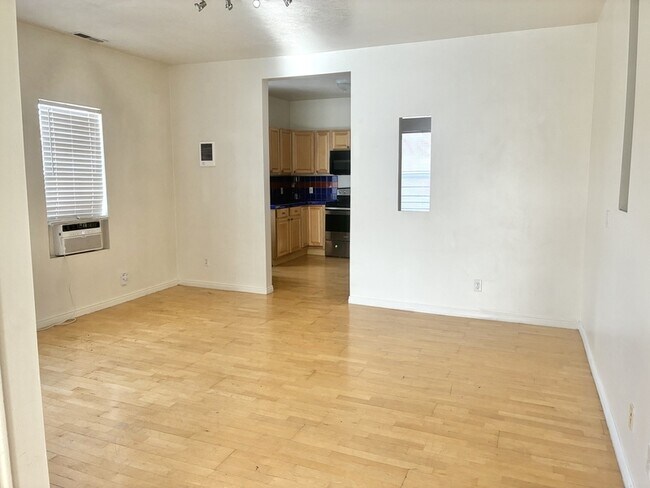 Primary Photo - 517 E 500 S