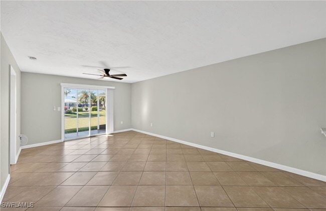 Building Photo - 144 Cypress Way E