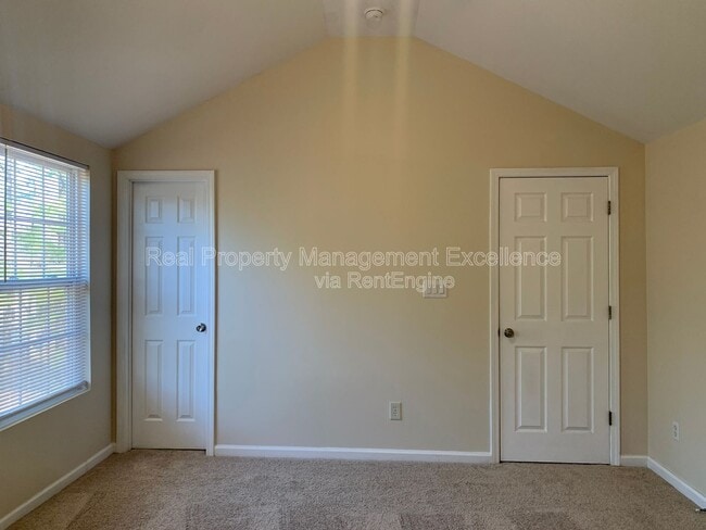 Building Photo - 5611 Sojourn Dr