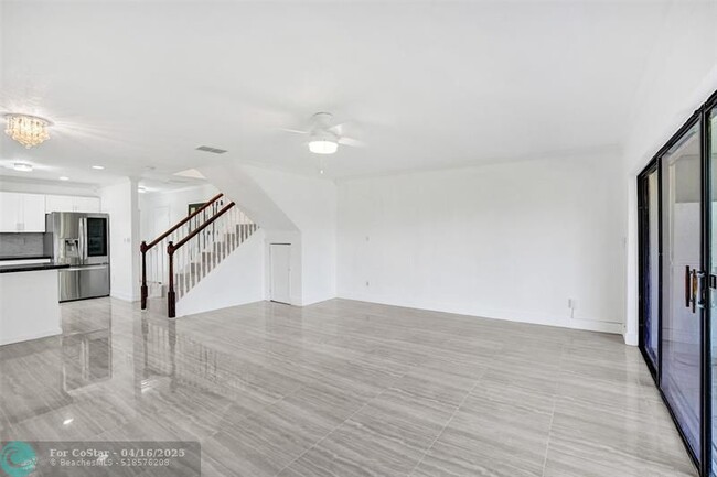 Building Photo - 8904 SW 22nd St