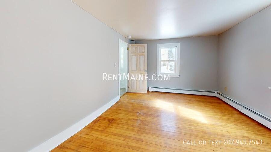 Building Photo - 322 Grove St