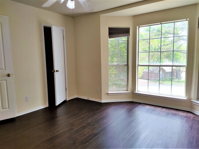 Building Photo - House for lease in Austin.