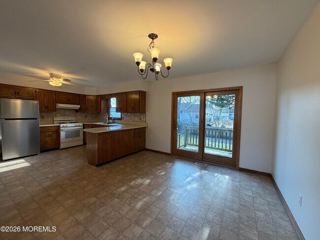 Building Photo - 1310 George St