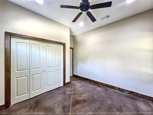 Building Photo - 8750 Scarlet Cir