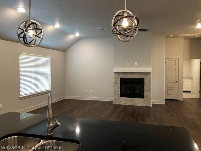 Building Photo - 9826 Willowbrook Loop