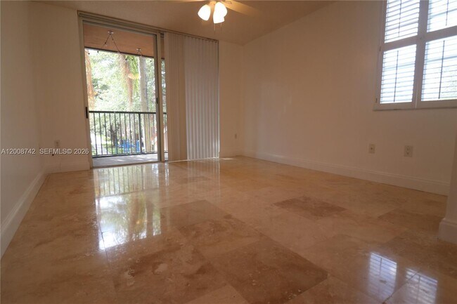 Building Photo - 4836 N State Rd 7