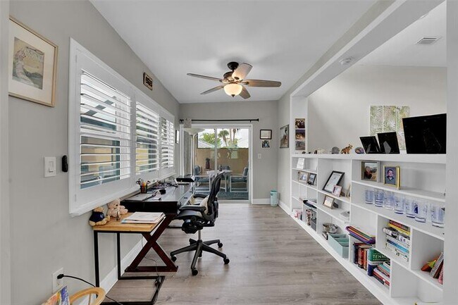 Building Photo - 7917 Travelers Tree Dr