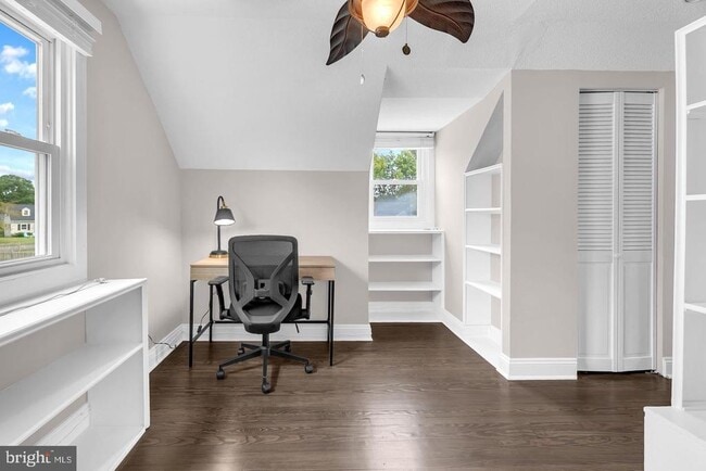 Building Photo - 6604 Cavalier Dr