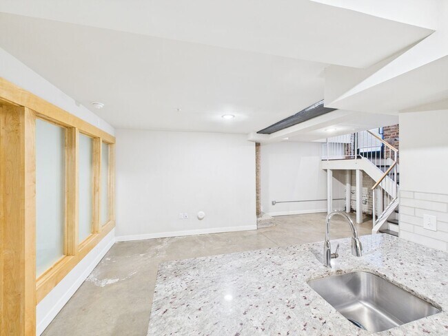 Interior Photo - 10 Walnut Alley