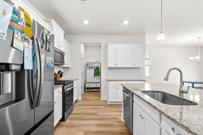 Building Photo - 4536 Lady Slipper Dr