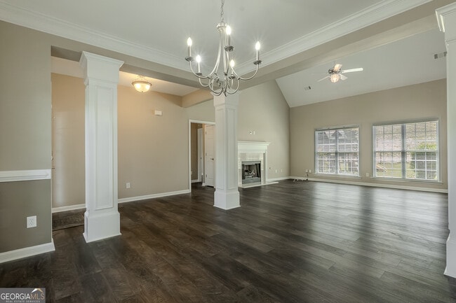 Building Photo - 120 Rosebay Ln