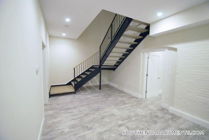 Building Photo - 11 Newcomb St